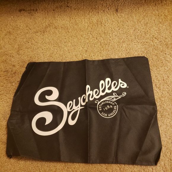 Seychelles Drawstring black DUST BAG: Seychelles 17”x 12” - Picture 3 of 4